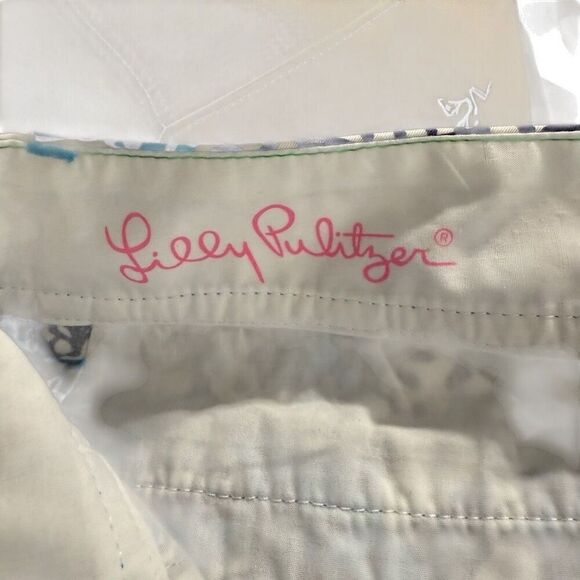 Lilly Pulitzer Womens Walsh Chino Shorts Blue White Floral Pockets Cotton size 8 - Picture 3 of 5